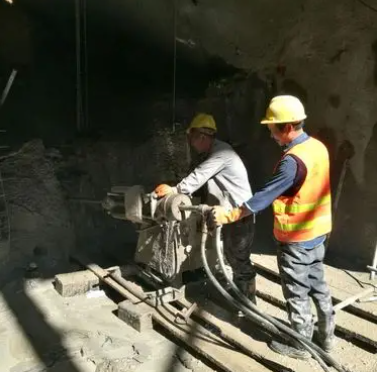 六合水下抗分散灌浆料特点 水下不分散注浆料介绍