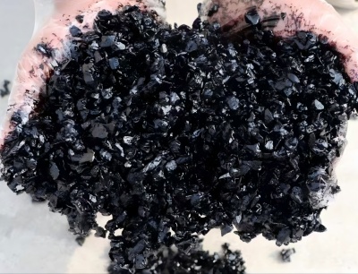 六合沥青冷补料（沥青砂）的优势特点与施工流程解析